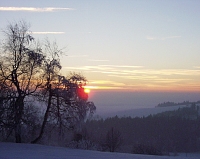 Zapad slunce pohled od Bile skaly k Zdaru nad Sazavou